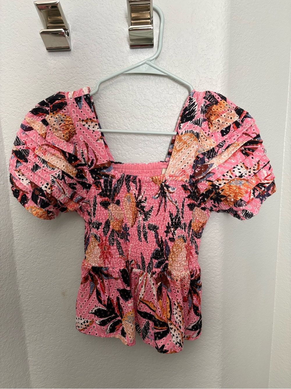 FARM Rio Pink Floral Puff-Sleeve Smocked Blouse